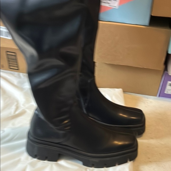 Vivianly Black Heeled Boots - Picture 7 of 9